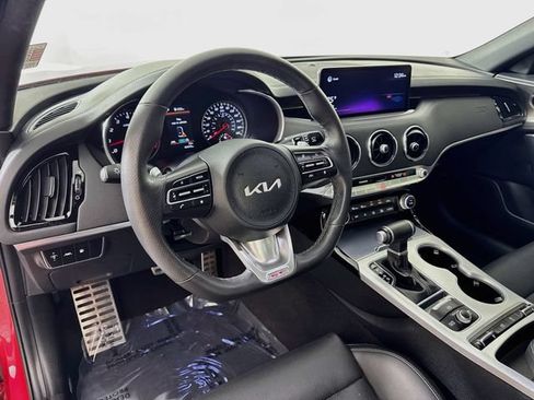 Used 2022 Kia Stinger GT1 RWD image 13