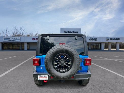 Used 2025 Jeep Wrangler Unlimited Rubicon w/ XTREMEE 35" Tire Package AWD/4WD image 4