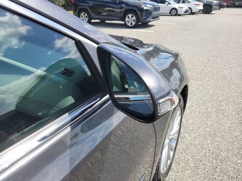 Used 2016 Toyota Avalon Limited image 12