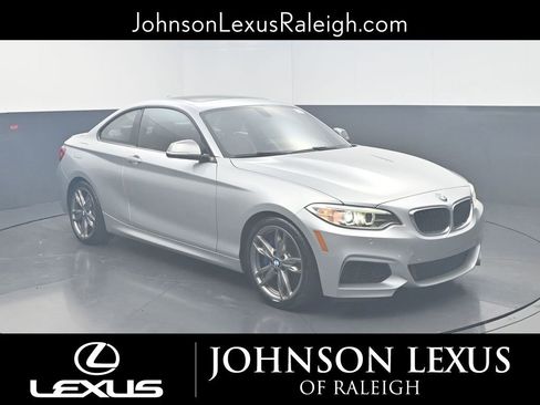 Used 2015 BMW M235i Coupe image 3