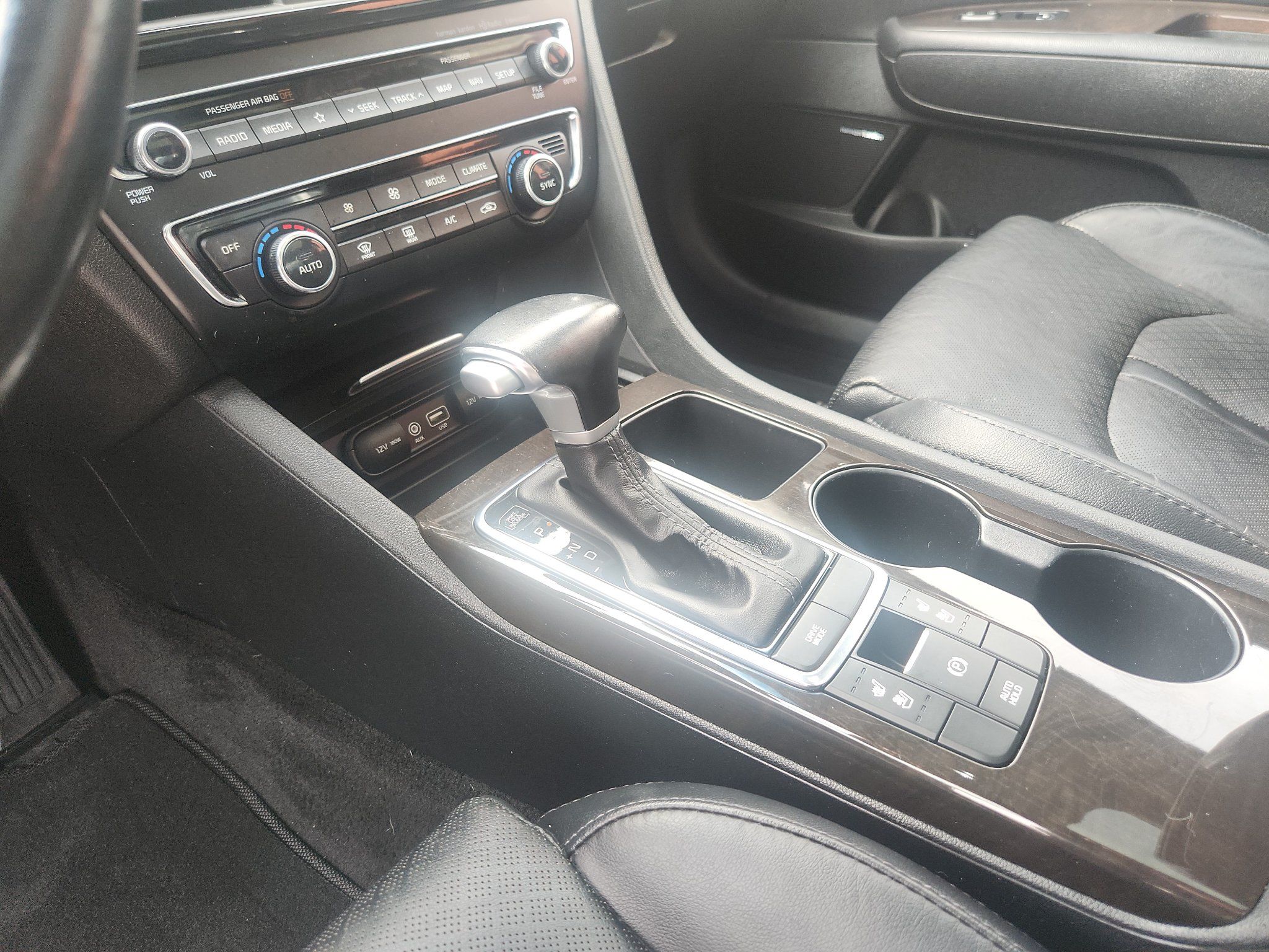 Used 2018 Kia Optima EX w/ Technology Package FWD image 7