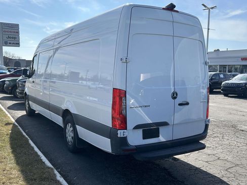 Used 2022 Mercedes-Benz Sprinter 2500 image 5