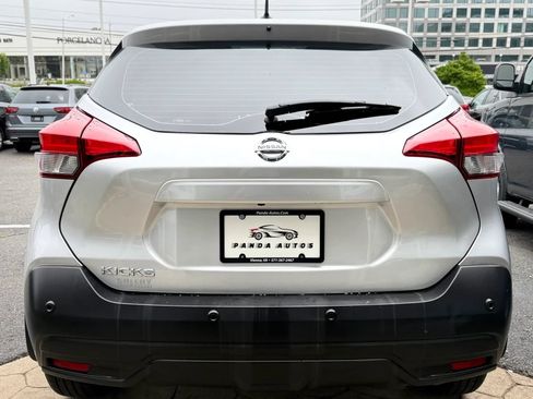 Used 2020 Nissan Kicks SV FWD image 6