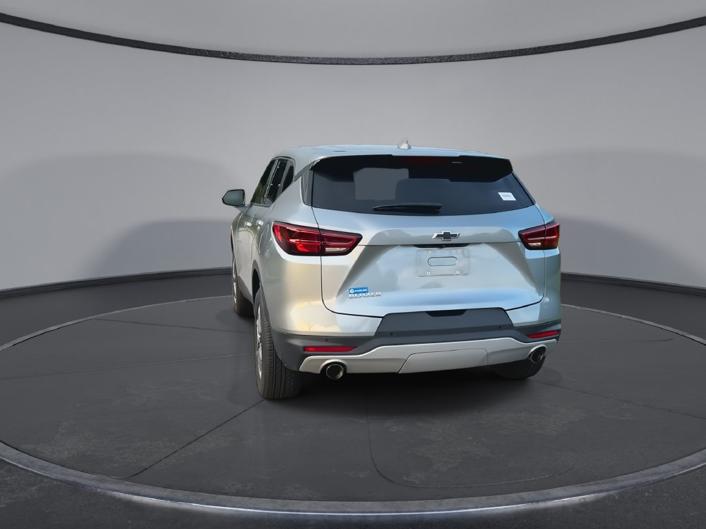 Used 2025 Chevrolet Blazer LT w/ Driver Confidence Package FWD image 7