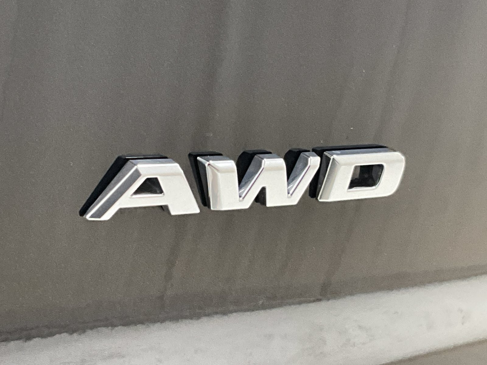 Used 2025 Cadillac XT4 Sport AWD/4WD image 32