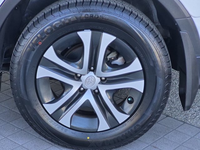 Used 2018 Toyota RAV4 LE w/ Carpet Mat Package FWD image 13