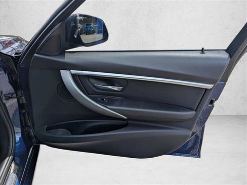 Used 2018 BMW 330e w/ Convenience Package RWD image 30