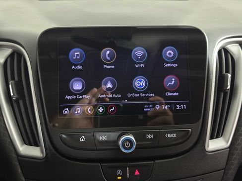 Used 2022 Chevrolet Malibu LT FWD image 17