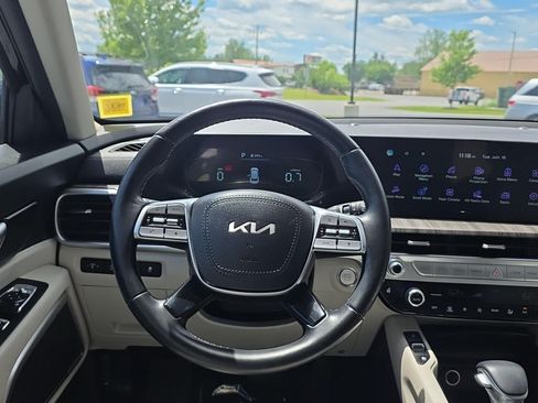 Certified 2023 Kia Telluride EX w/ EX Captain's Chair Package AWD/4WD image 19