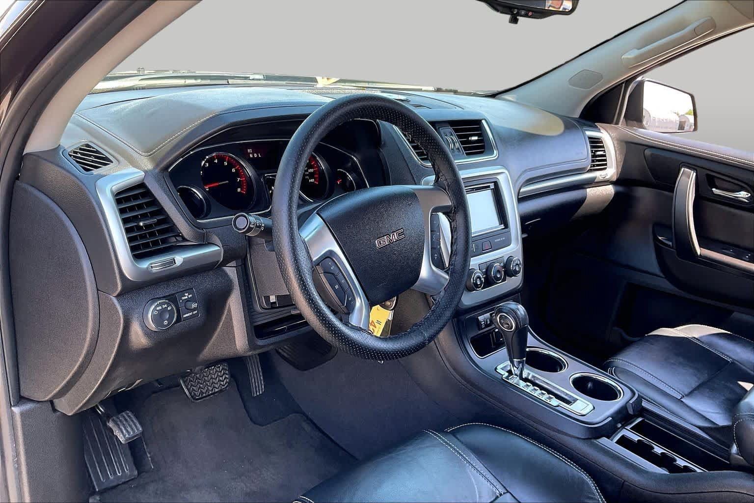Used 2016 GMC Acadia SLE FWD image 17