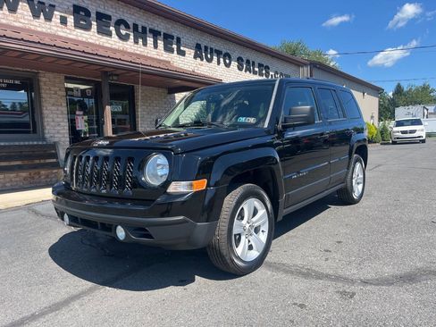 Used 2015 Jeep Patriot Latitude image 2