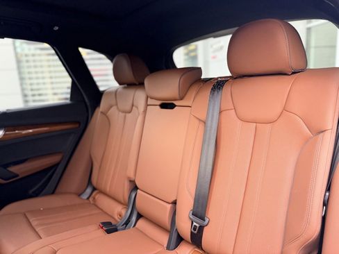 Certified 2023 Audi Q5 e Premium Plus w/ Premium Plus Package image 15