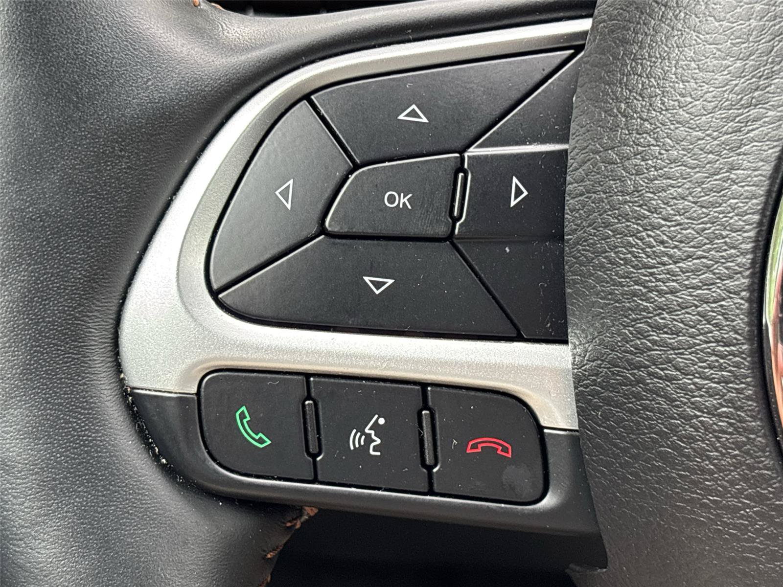 Used 2018 Jeep Compass Limited w/ Navigation Group AWD/4WD image 41