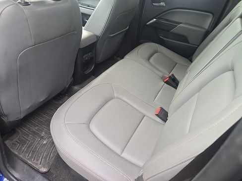 Used 2015 Chevrolet Colorado LT w/ Luxury Package RWD image 11