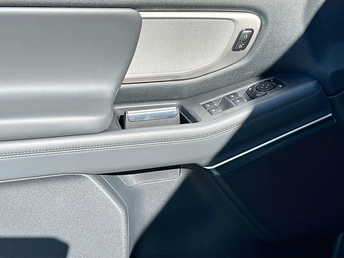 New 2026 Ford Expedition Active image 13