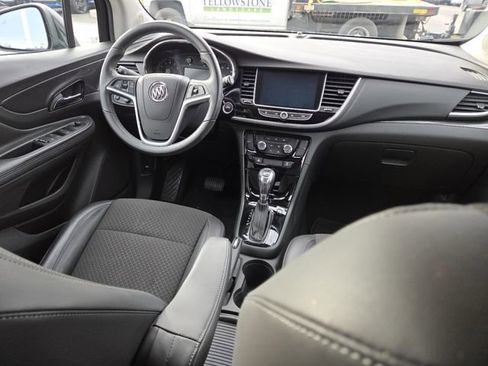 Used 2021 Buick Encore Preferred w/ Safety Package image 25
