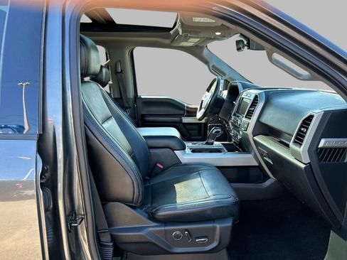 Used 2017 Ford F150 Lariat w/ Equipment Group 502A Luxury AWD/4WD image 17