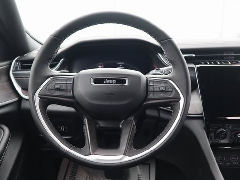 New 2025 Jeep Grand Cherokee Limited w/ Trailer Tow Package image 4