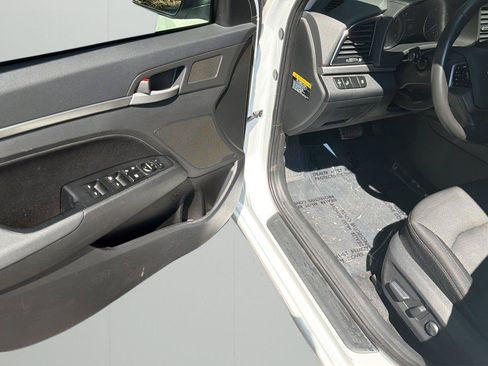 Used 2017 Hyundai Elantra Value Edition FWD image 23