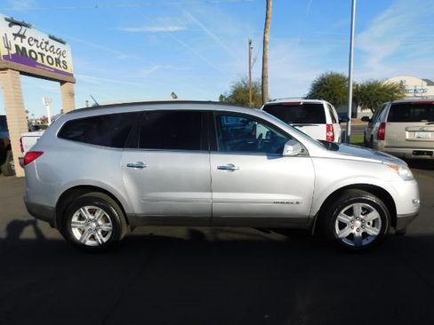 Used 2009 Chevrolet Traverse LT image 7
