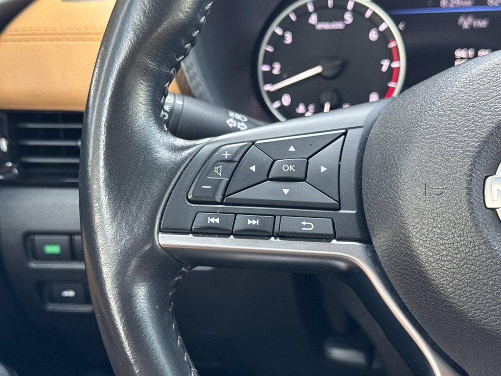 Used 2025 Nissan Sentra SV w/ SV Premium Package FWD image 26