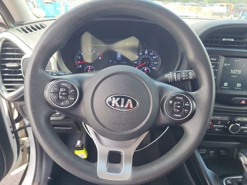 Used 2021 Kia Soul S FWD image 8