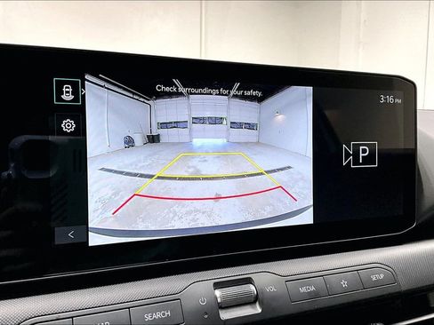 New 2025 Kia K4 LXS image 24