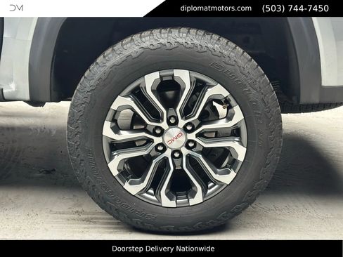 Used 2023 GMC Canyon Denali image 38