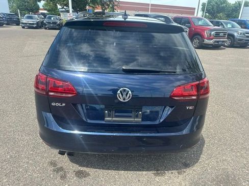 Used 2016 Volkswagen Golf S FWD image 4