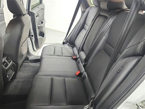 Used 2025 Nissan Rogue SL w/ SL Premium Package image 32