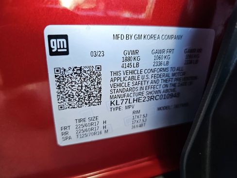 Used 2024 Chevrolet Trax LT w/ Driver Confidence Package FWD image 24