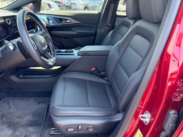 Certified 2024 Chevrolet Equinox EV LT FWD image 9