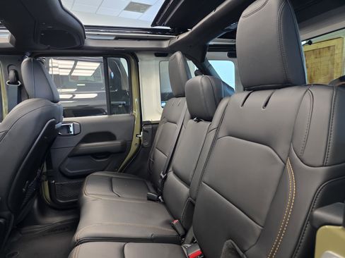 New 2025 Jeep Wrangler Unlimited Rubicon 392 image 18