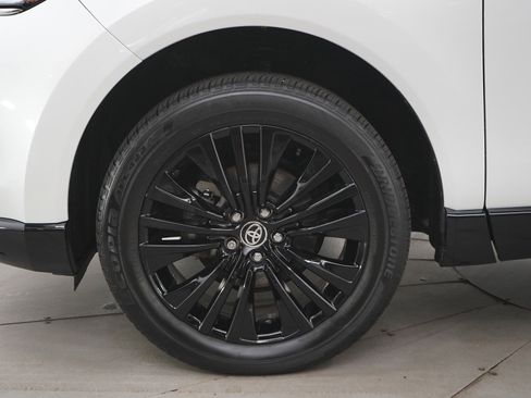 Used 2024 Toyota Venza Nightshade image 26