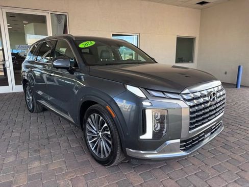 Used 2024 Hyundai Palisade Calligraphy image 7