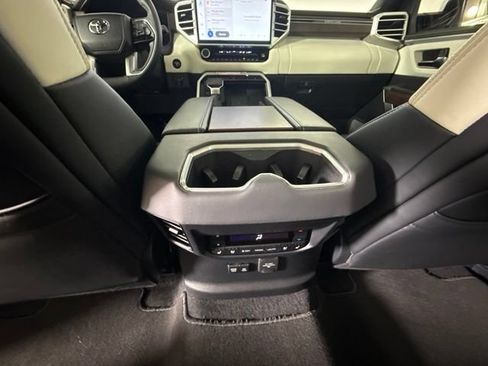 Used 2025 Toyota Sequoia Capstone AWD/4WD image 40