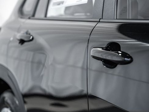 New 2026 Toyota Corolla Cross L image 11