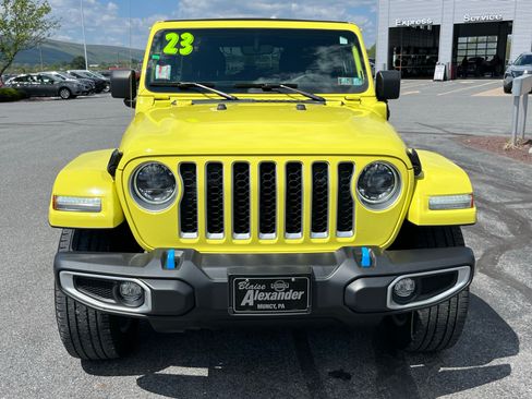 Used 2023 Jeep Wrangler Unlimited Sahara w/ Cold Weather Group AWD/4WD image 11