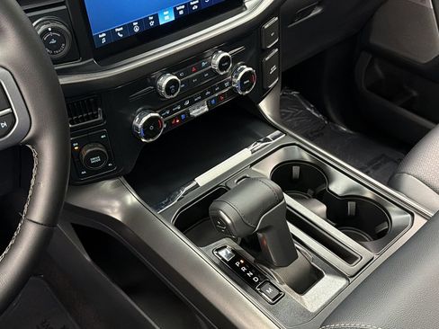 Used 2025 Ford F150 Lariat image 32