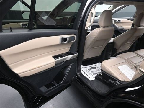 Used 2023 Ford Explorer XLT w/ Equipment Group 202A image 19