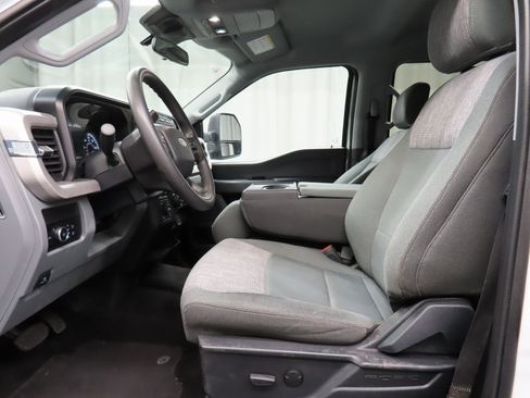 Used 2024 Ford F250 XLT image 9