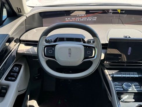 New 2025 Lincoln Nautilus Premier w/ Jet Appearance Package image 6