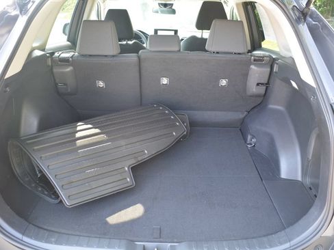 Used 2024 Toyota RAV4 LE AWD/4WD image 20