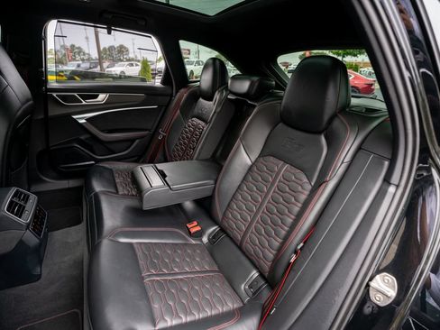 Used 2022 Audi RS 6 AWD/4WD image 55