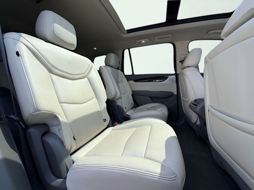 Used 2020 Cadillac XT6 Premium Luxury FWD image 29