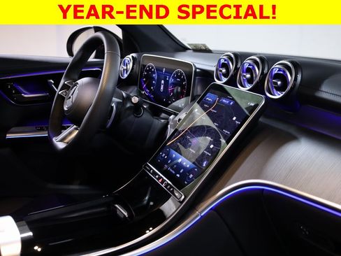 Used 2025 Mercedes-Benz GLC 300 4MATIC image 41