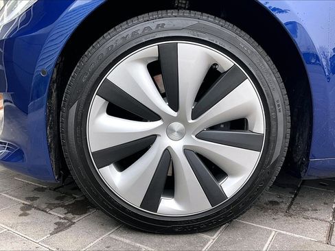 Used 2021 Tesla Model S Long Range image 9