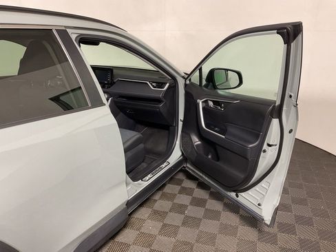 Used 2022 Toyota RAV4 XLE w/ Convenience Package AWD/4WD image 37