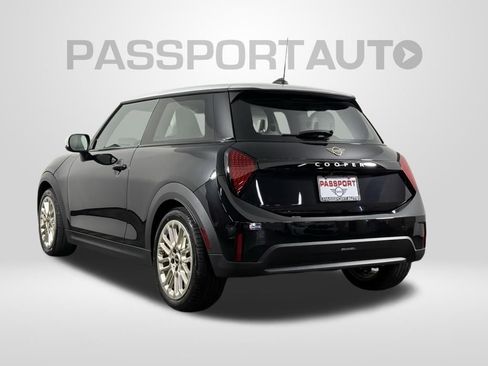 Used 2025 MINI Cooper 2-Door Hardtop FWD image 6