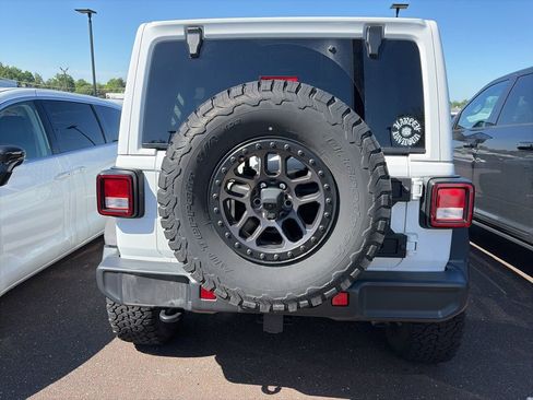 Used 2022 Jeep Wrangler Unlimited Sport AWD/4WD image 9